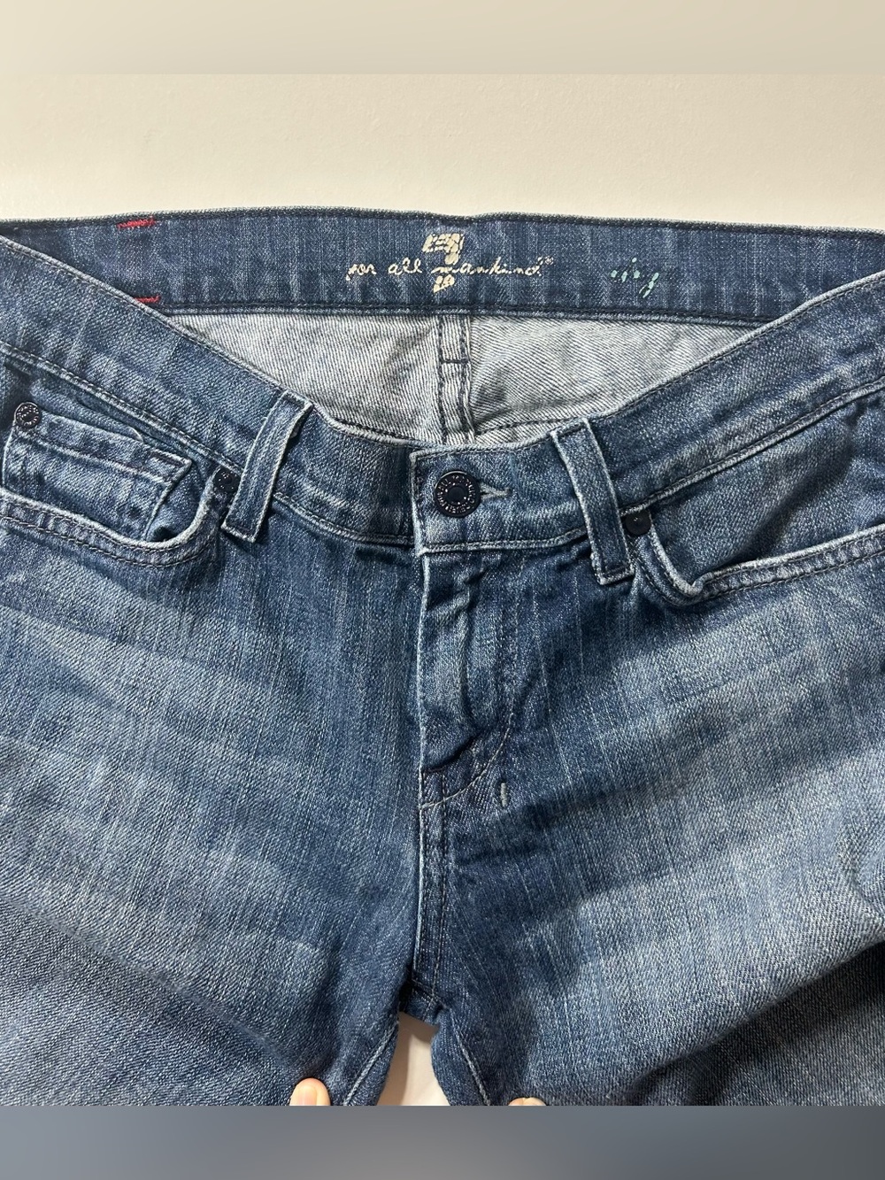 Women’s 7 for all mankind Dojo low rise flare jeans size 27 x 32” inseam 8” - Picture 4 of 7